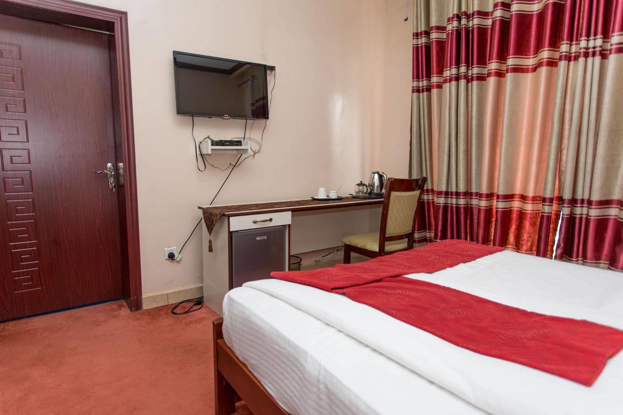 Legend Boutique Hotel Kigali Exterior photo